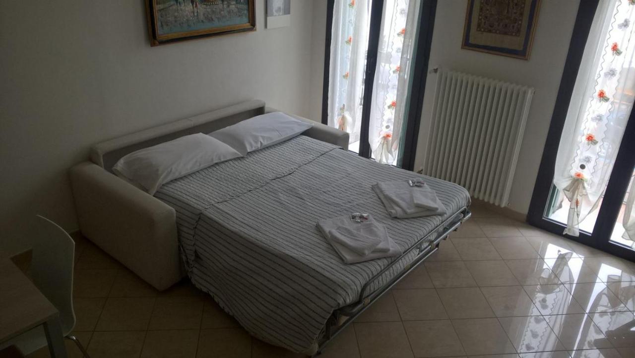 Casa Cuore - Love Pets - Fronte Ospedale Sacro Cuore Negrar Exterior photo