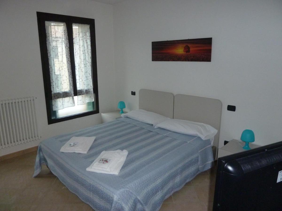 Casa Cuore - Love Pets - Fronte Ospedale Sacro Cuore Negrar Room photo